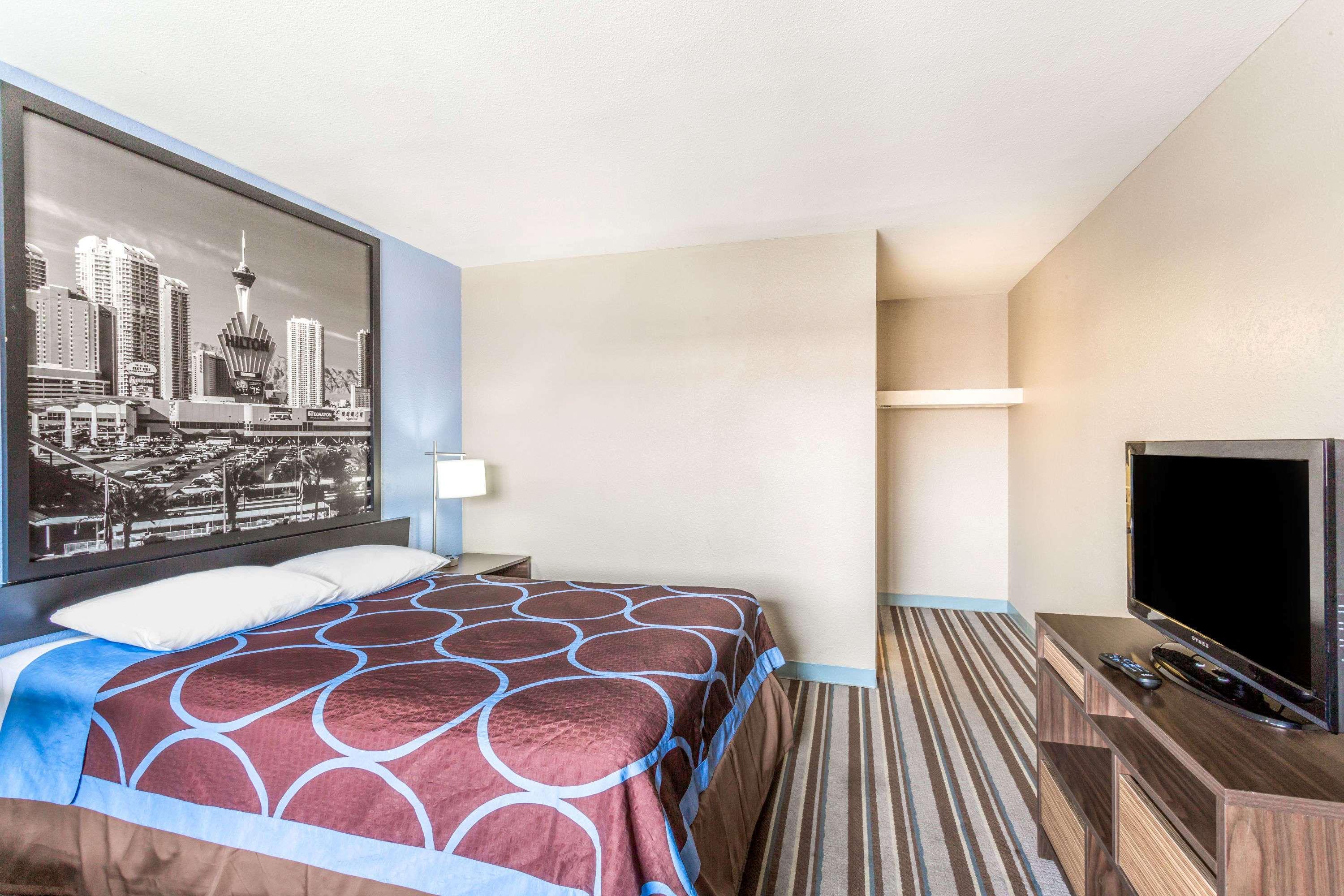 Super 8 By Wyndham Las Vegas Nellis Afb Area Exteriér fotografie