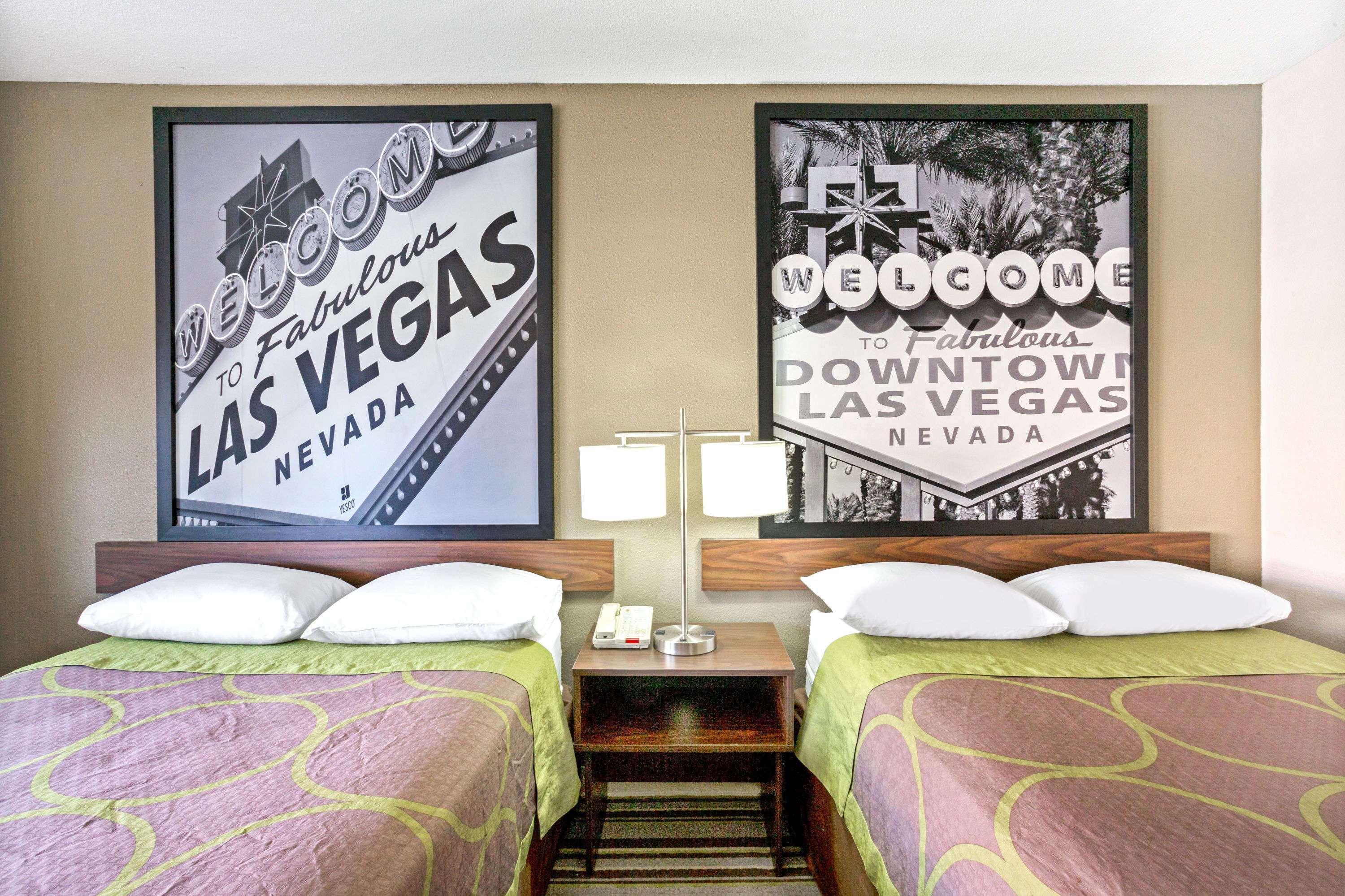 Super 8 By Wyndham Las Vegas Nellis Afb Area Exteriér fotografie